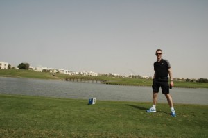 Alastair á Montgomerie golfklúbbnum í Dubaí. Mynd: Í eigu Alastairs